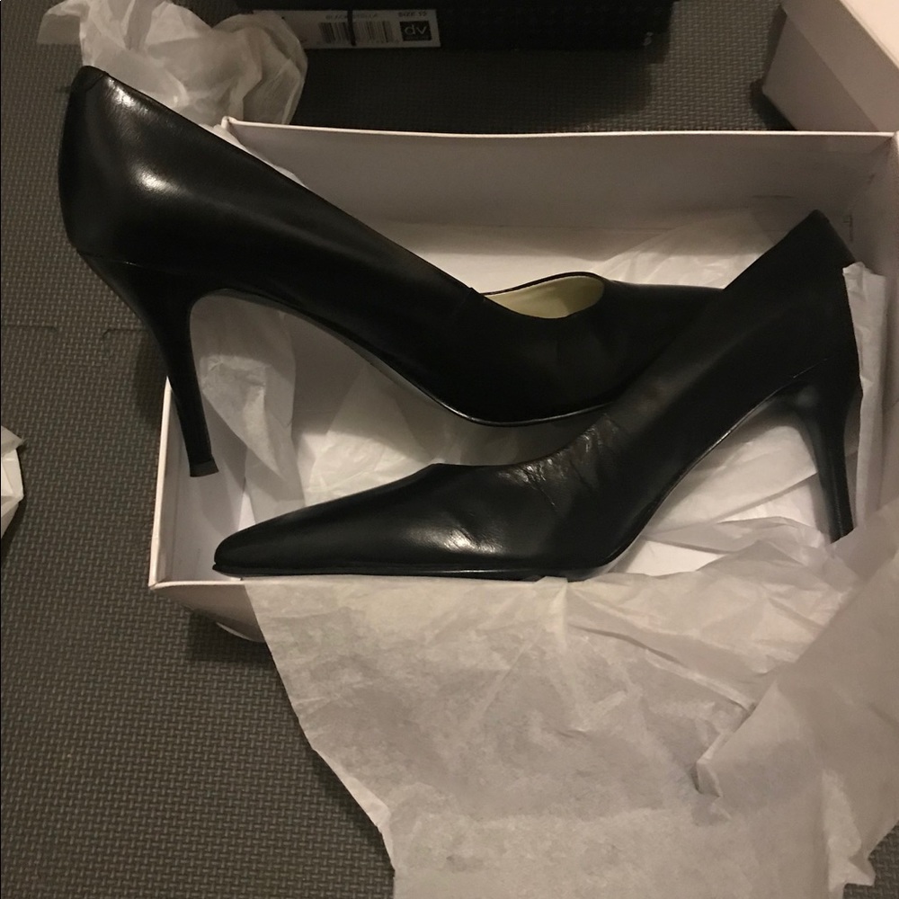 BRAND NEW NINE WEST PUMPS SIZE 14